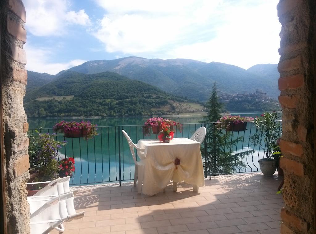B&B La Casetta Sul Lago Colle di Tora Exterior foto